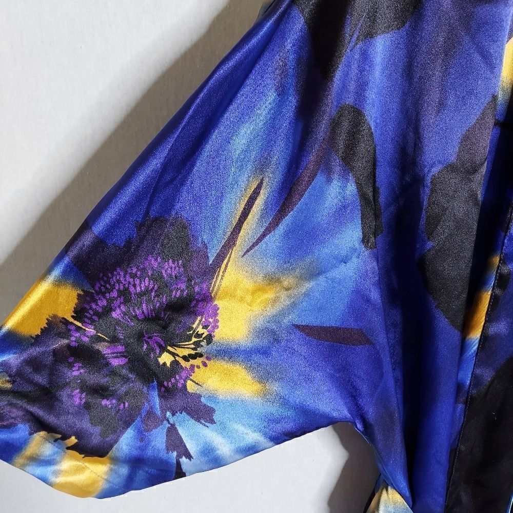 ‎Morgan Taylor Intimates robe - Picture 5 of 12